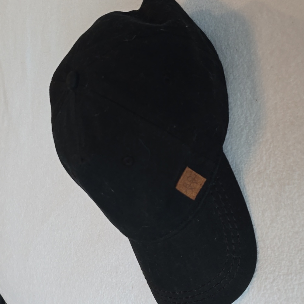 Sale!! Classic Black Baseball Cap - Picture 2 of 4